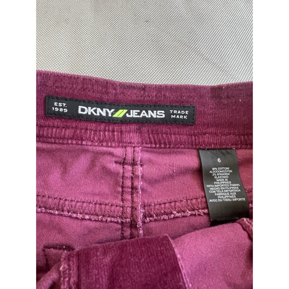 DKNY Corduroy Burgundy Skirt size 12 Above The Knee/‎ Mini 33in Waist - Picture 6 of 7